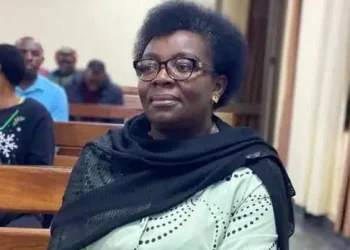 Global: EU ordered Rwanda to release its opposition politician woman Ingabire Victoire.