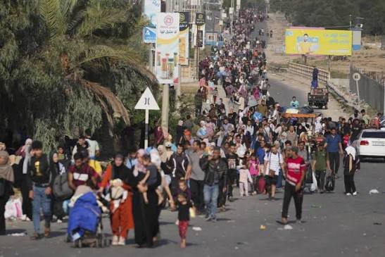 Palestine: Crowds are fleeing Gaza due to Israel’s increased bombardment and its troops advancing