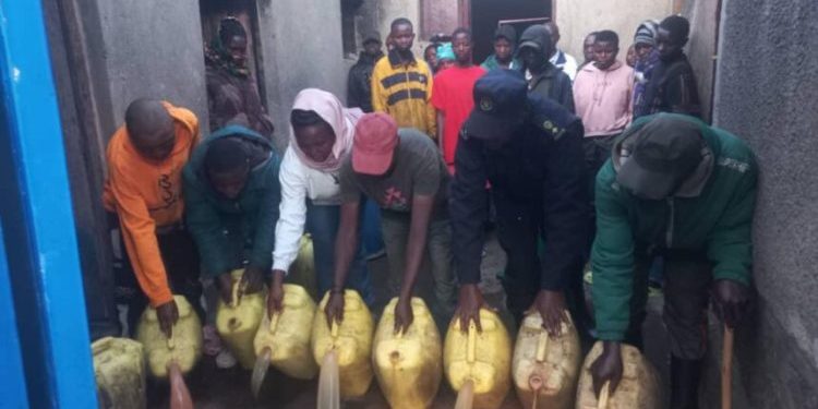 MUSANZE: Muriture illicit beer producers  arrested and alcohol destroyed
