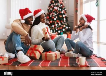 CHRISTMAS 2025: An advise for how to attract people at Christmas 2025 December 25